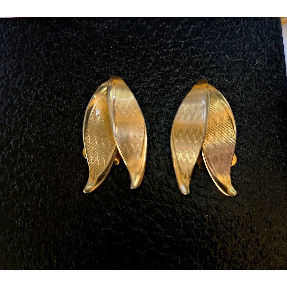 Vintage Coro Textured Leaf Clip-On Earrings Botanical Collection